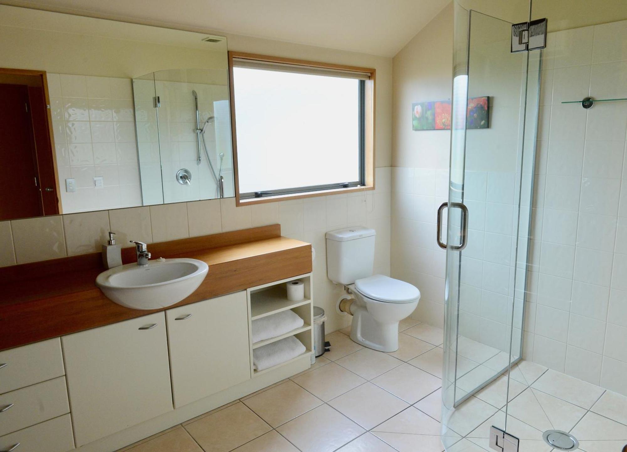 Sargood Splendour - Wanaka Holiday Home ภายนอก รูปภาพ