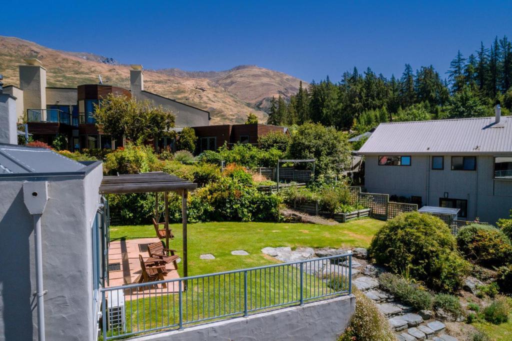 Sargood Splendour - Wanaka Holiday Home ภายนอก รูปภาพ